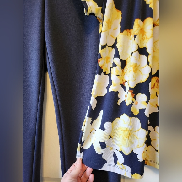 Navy & Yellow blouse size XL - Picture 6 of 6